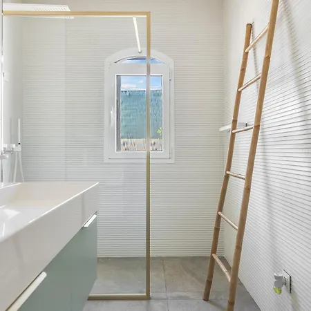 Villa La Casa Blanca A Smart And Sunny,3 Bedrooms House *